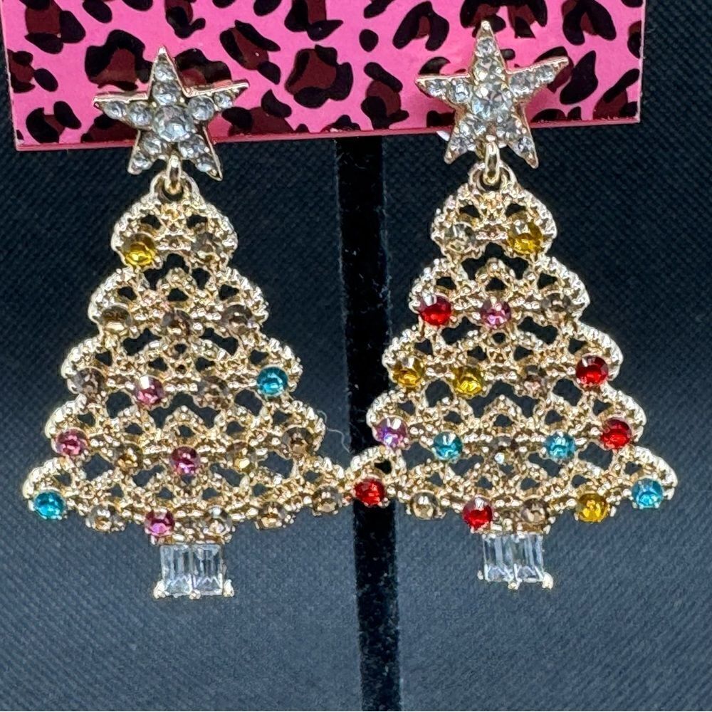 EARRINGS! Betsey Johnson Christmas Tree Earrings BNWT Multicolored Gemstones - Picture 2 of 6